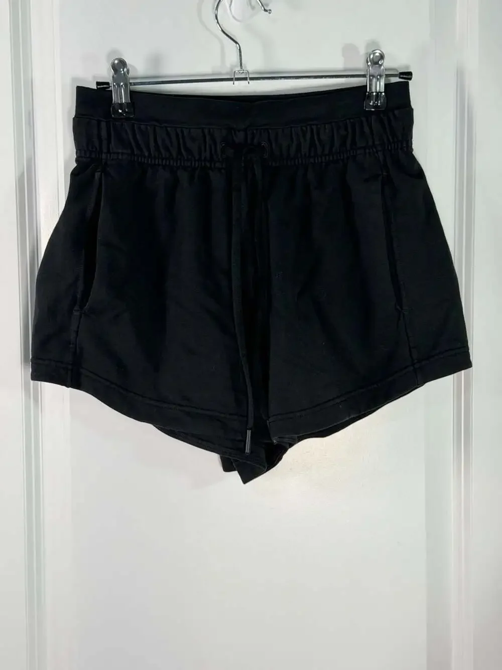 Lululemon Inner Glow High-Rise Short 3
